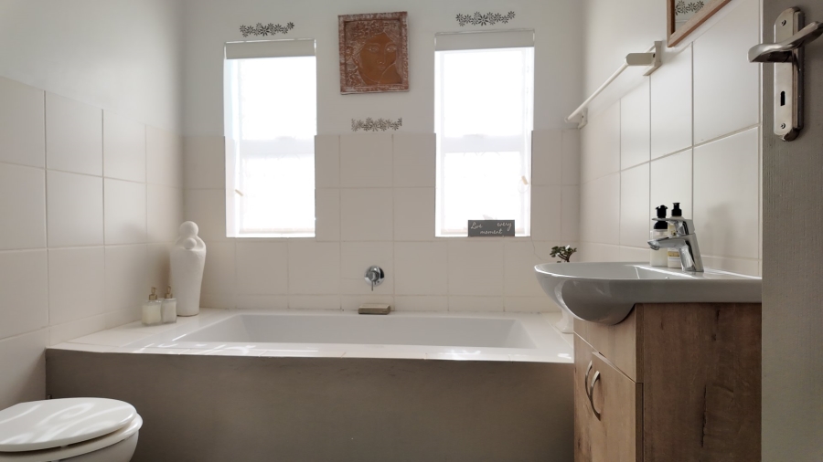 7 Bedroom Property for Sale in Stilbaai Wes Western Cape